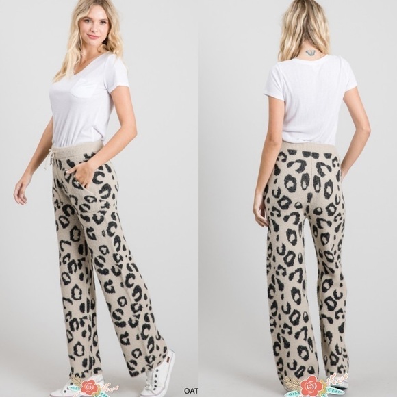 Oatmeal Fuzzy Knit Leopard Print Lounge Pants - Picture 4 of 16